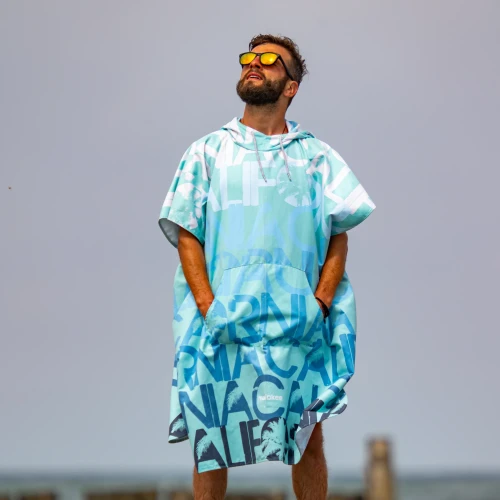 poncho szybkoschnące z mikrofibry miętowe seledynowe szlafrok ręcznik z kapturem  przebieralnia changing robe quickdrying hooded towel poncho
