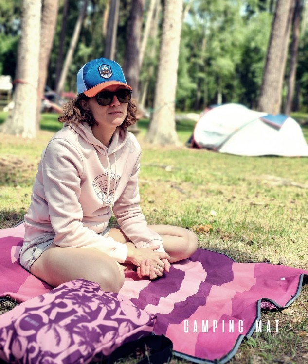 TripMate colorful blanket